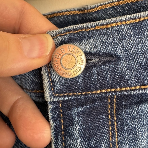 Old Navy Denim Women's 18 Short Curvy Straight Blue Jeans Summer Festival Casual - Picture 4 of 12